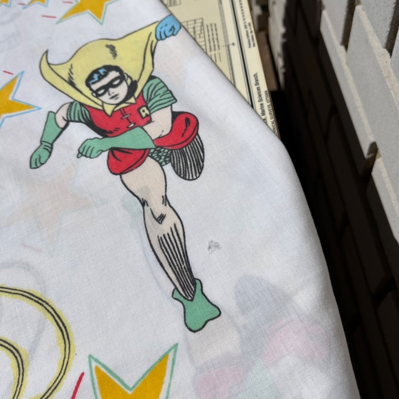 Vintage 1977 DC Comic Hero Graphic Flat Sheet - Picture 3 of 7